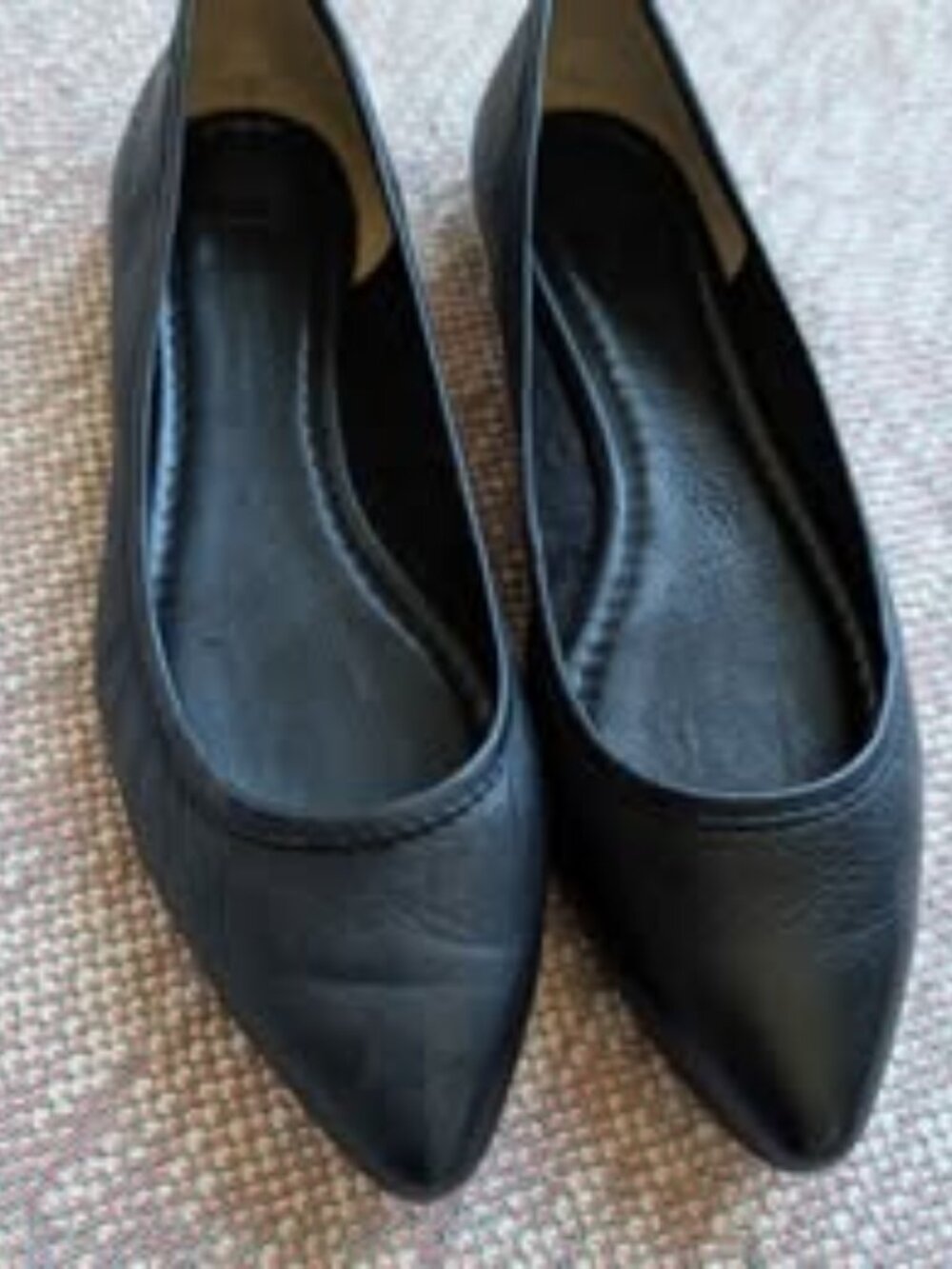 NEW Frye Black Leather Pointed Toe Flats Women's Size 7